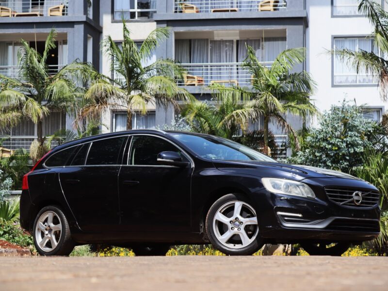 2013 Volvo V60 T4 – Sleek Scandinavian Wagon for the Modern Driver 🇸🇪🚗