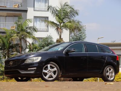 2013 Volvo V60 T4 – Sleek Scandinavian Wagon for the Modern Driver 🇸🇪🚗