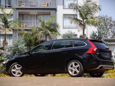 2013 Volvo V60 T4 – Sleek Scandinavian Wagon for the Modern Driver 🇸🇪🚗
