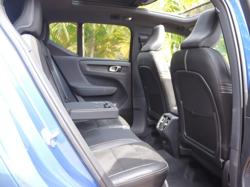 2018 Volvo XC40 R-Design T5 AWD β Bold Blue Beast with Turbo Power πβ‘ | For Sale at AutoEmpire Kenya