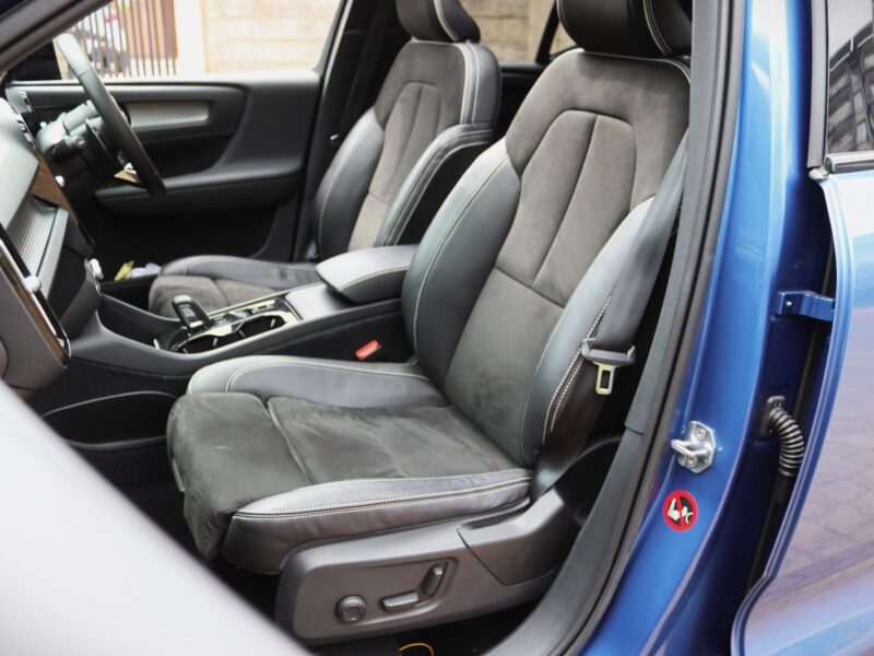 2018 Volvo XC40 R-Design T5 AWD β Bold Blue Beast with Turbo Power πβ‘ | For Sale at AutoEmpire Kenya