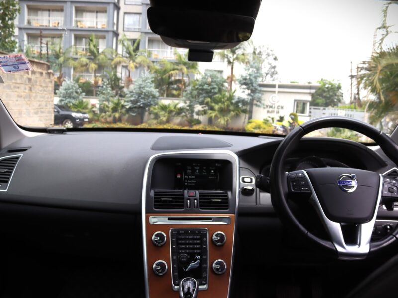 2015 Volvo XC60 – White Elegance, Petrol Power & Scandinavian Safety ⚪🚗 | For Sale at AutoEmpire Kenya