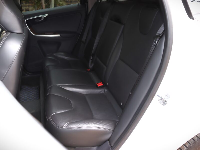 2015 Volvo XC60 – White Elegance, Petrol Power & Scandinavian Safety ⚪🚗 | For Sale at AutoEmpire Kenya