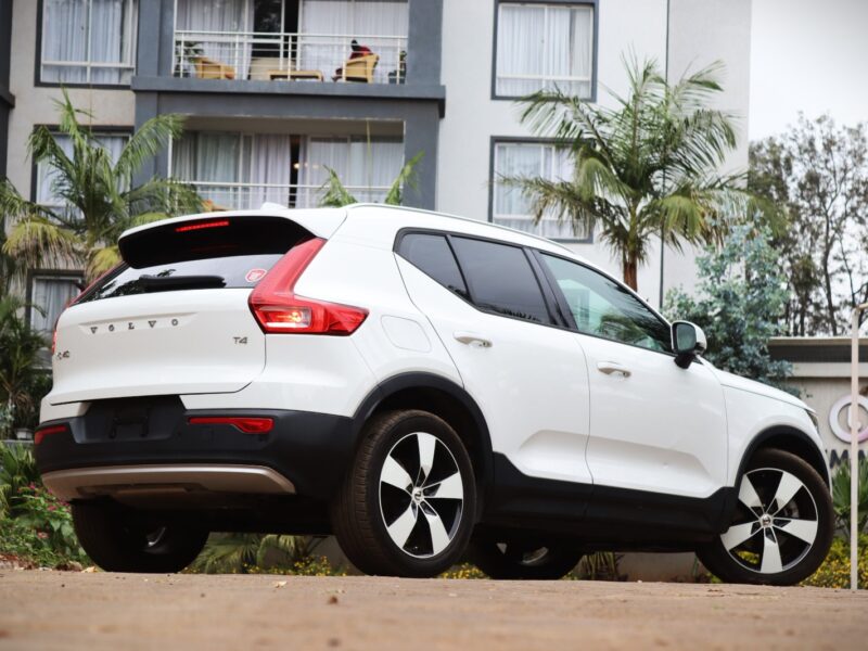 2018 Volvo XC40 T4 – Bold, Compact & Premium in Elegant White ⚪🚙 | Now at AutoEmpire Kenya