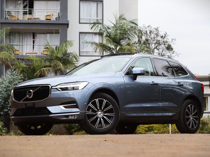 2018 Volvo XC60 T5 Inscription – Luxury in Motion with Sunroof & Striking Blue Finish 💎🌤️ | Now at AutoEmpire Kenya