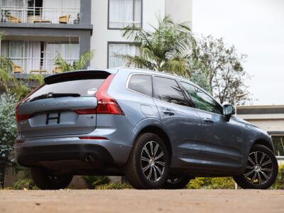 2018 Volvo XC60 T5 Inscription – Luxury in Motion with Sunroof & Striking Blue Finish 💎🌤️ | Now at AutoEmpire Kenya
