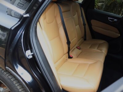 ⚫ 2018 Volvo XC60 T5 – Black | Petrol | AWD | Sleek, Powerful & Premium