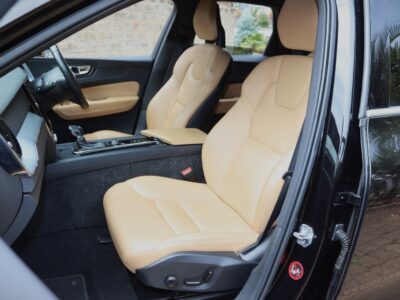 ⚫ 2018 Volvo XC60 T5 – Black | Petrol | AWD | Sleek, Powerful & Premium