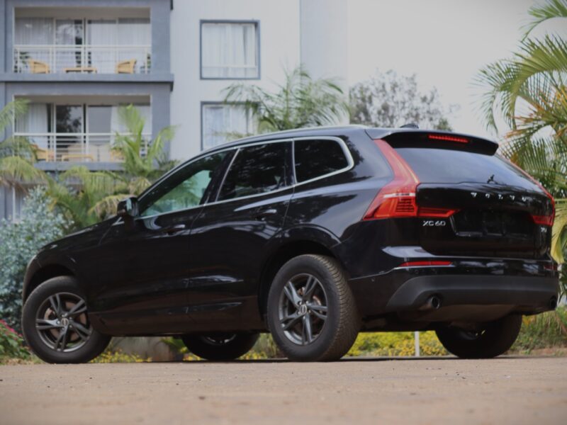 ⚫ 2018 Volvo XC60 T5 – Black | Petrol | AWD | Sleek, Powerful & Premium