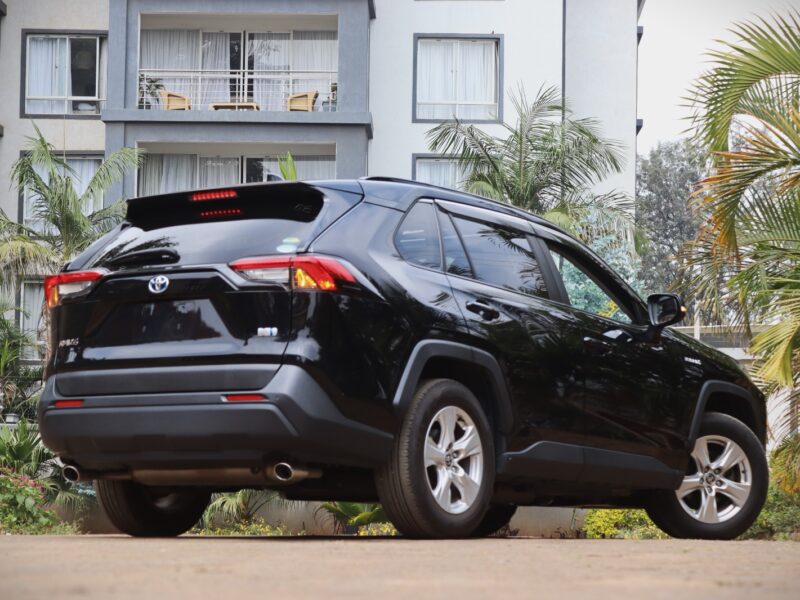 🌿 2020 Toyota RAV4 Hybrid – Efficiency Meets Adventure | Black | AWD | Petrol-Electric