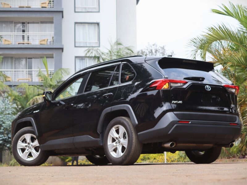 🌿 2020 Toyota RAV4 Hybrid – Efficiency Meets Adventure | Black | AWD | Petrol-Electric
