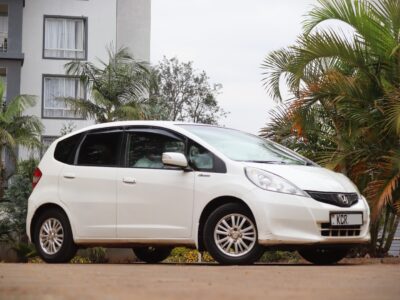 🚗 2012 Honda Fit – Reliable, Fuel Efficient & Budget-Friendly | NON-HYBRID