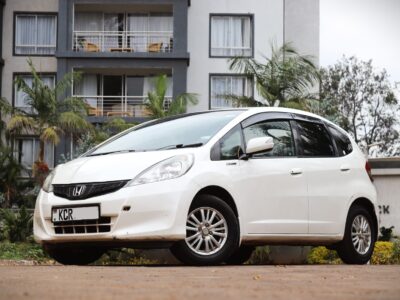 🚗 2012 Honda Fit – Reliable, Fuel Efficient & Budget-Friendly | NON-HYBRID