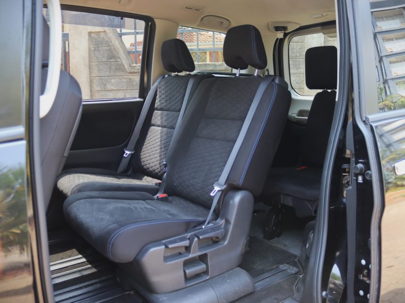 🚐 2018 Nissan Serena Autech – Black | Premium 8-Seater Family Van for Sale in Nairobi, Kenya