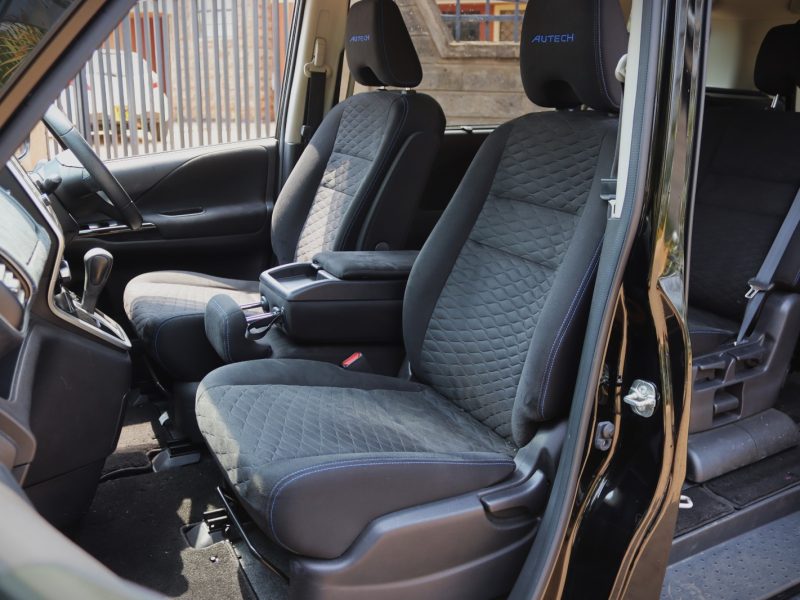 🚐 2018 Nissan Serena Autech – Black | Premium 8-Seater Family Van for Sale in Nairobi, Kenya