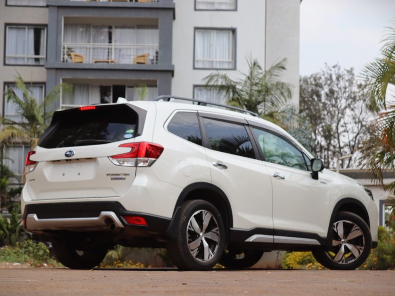 🚙 2018 Subaru Forester e-BOXER Hybrid – White | Rugged, Fuel-Efficient SUV for Sale in Nairobi, Kenya