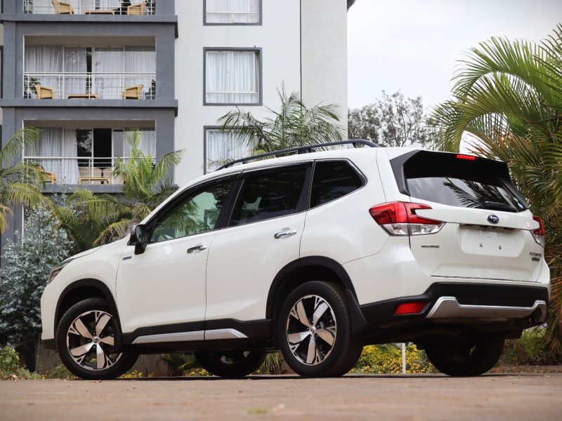 🚙 2018 Subaru Forester e-BOXER Hybrid – White | Rugged, Fuel-Efficient SUV for Sale in Nairobi, Kenya