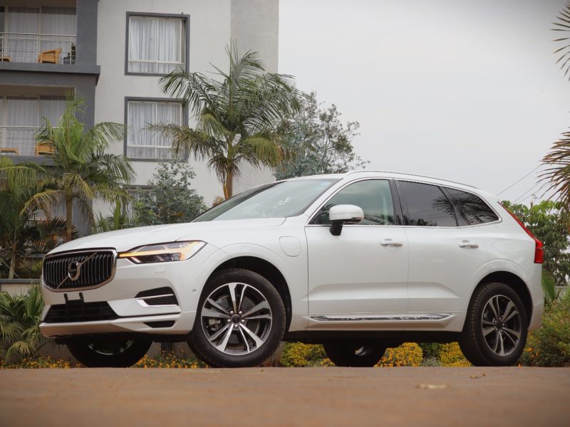 🚘 2018 Volvo XC60 T8 – White | Luxury Plug-In Hybrid SUV for Sale in Nairobi, Kenya