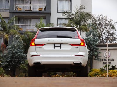 🚘 2018 Volvo XC60 T8 – White | Luxury Plug-In Hybrid SUV for Sale in Nairobi, Kenya