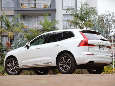 🚘 2018 Volvo XC60 T8 – White | Luxury Plug-In Hybrid SUV for Sale in Nairobi, Kenya
