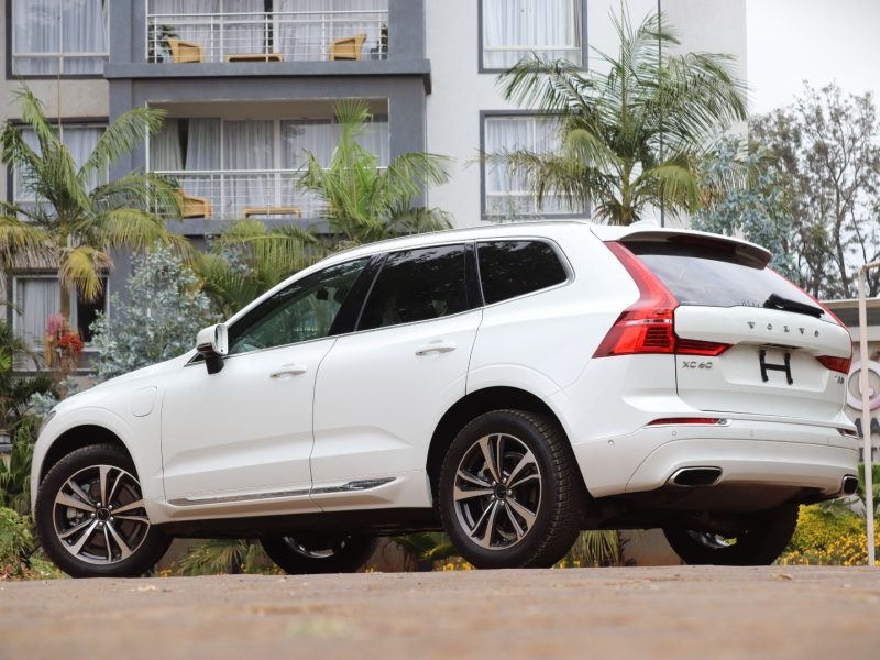 🚘 2018 Volvo XC60 T8 – White | Luxury Plug-In Hybrid SUV for Sale in Nairobi, Kenya