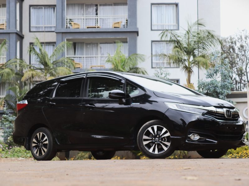 🚗 2018 Honda Fit Shuttle Hybrid – Black | Spacious, Fuel-Efficient Wagon for Sale in Nairobi, Kenya