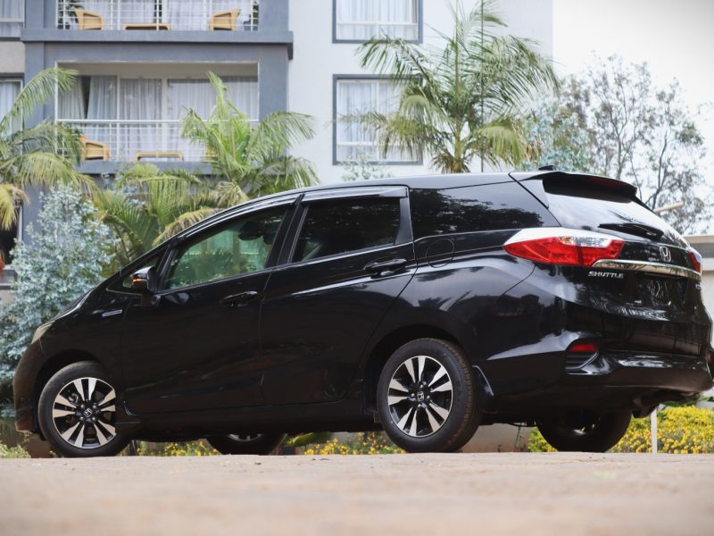 🚗 2018 Honda Fit Shuttle Hybrid – Black | Spacious, Fuel-Efficient Wagon for Sale in Nairobi, Kenya