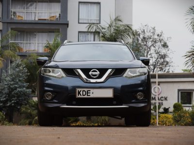 🚙 Nissan X-Trail 2015 – Green – Adventure Meets Comfort 🌿