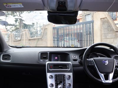 🚘 2018 Volvo V60 D4 Red – Sporty Elegance with Scandinavian Luxury