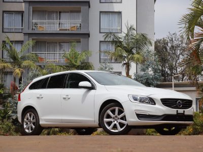 🚘 2018 Volvo V60 D4 White – Scandinavian Elegance on Wheels