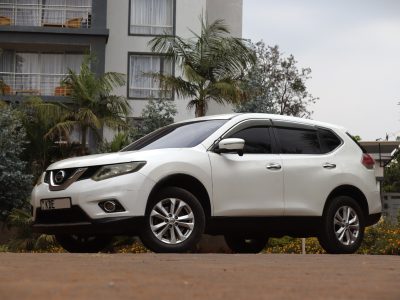 🚙 Adventure Ready: 2014 Nissan X-Trail White