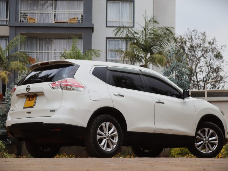 🚙 Adventure Ready: 2014 Nissan X-Trail White
