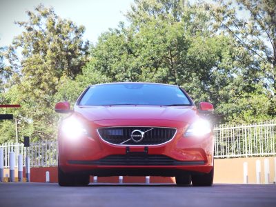 🔥 Sleek 2017 Volvo V40 T3 – Red Hot Hatchback with Power & Style 🚗❤️