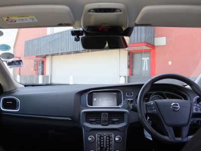 🔥 Sleek 2017 Volvo V40 T3 – Red Hot Hatchback with Power & Style 🚗❤️