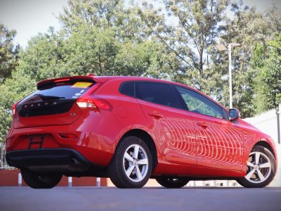 🔥 Sleek 2017 Volvo V40 T3 – Red Hot Hatchback with Power & Style 🚗❤️