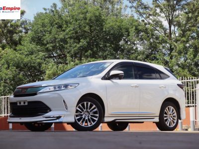 🚙 Elegant White Toyota Harrier 2017 – Luxury Meets Reliability