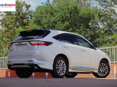 🚙 Elegant White Toyota Harrier 2017 – Luxury Meets Reliability