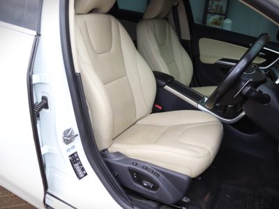 🚗 Volvo S60 D4 – 2017 – White | Executive Luxury Sedan