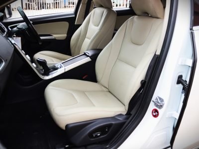 🚗 Volvo S60 D4 – 2017 – White | Executive Luxury Sedan