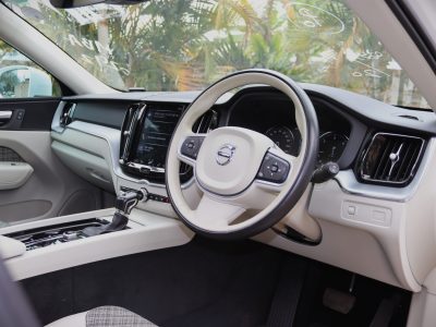 ⚡ 2018 Volvo XC60 Momentum D4 – Pure Scandinavian Elegance