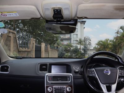 🚙 2018 Volvo V60 Cross Country – Adventure Meets Luxury 🌍