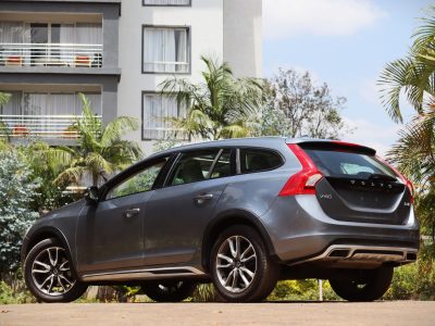 🚙 2018 Volvo V60 Cross Country – Adventure Meets Luxury 🌍