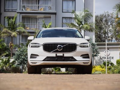 ✨ 2018 Volvo XC60 Inscription D4 – White Elegance with a Sunroof 🌅