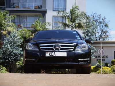 🖤 2014 Mercedes-Benz C200 – Black Luxury Sedan with 2000CC Engine 🚘✨