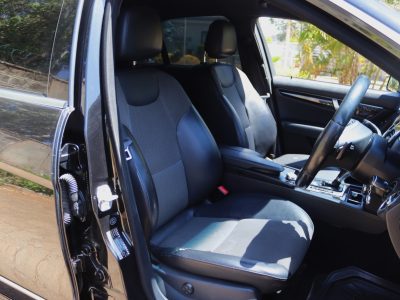 🖤 2014 Mercedes-Benz C200 – Black Luxury Sedan with 2000CC Engine 🚘✨