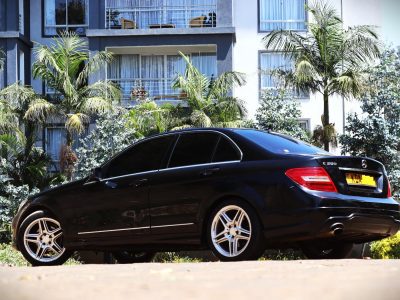 🖤 2014 Mercedes-Benz C200 – Black Luxury Sedan with 2000CC Engine 🚘✨