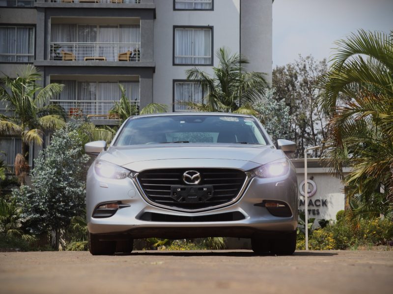 🚘 2018 Mazda Axela – The Stylish & Efficient Compact Sedan 🌟