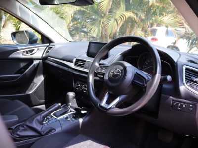 🚘 2018 Mazda Axela – The Stylish & Efficient Compact Sedan 🌟
