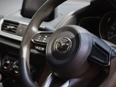 🚘 2018 Mazda Axela – The Stylish & Efficient Compact Sedan 🌟