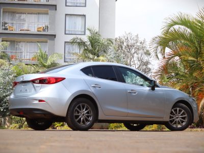 🚘 2018 Mazda Axela – The Stylish & Efficient Compact Sedan 🌟